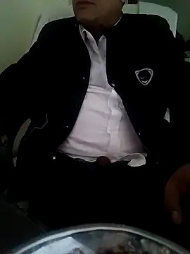 Snapshot of Hot-man39 chatting on December 12, 2024, 12:01 pm Hot-man39 online show from December 12, 2024, 12:01 pm