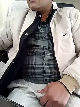 Snapshot of Hot-man39 chatting on December 15, 2024, 11:01 am Hot-man39 online show from December 15, 2024, 11:01 am