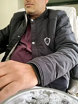 Snapshot of Hot-man39 chatting on December 30, 2024, 7:04 am Hot-man39 online show from December 30, 2024, 7:04 am