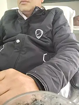 Snapshot of Hot-man39 chatting on January 6, 2025, 6:36 am Hot-man39 online show from January 6, 2025, 6:36 am