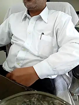 Snapshot of Hot-man39 chatting on January 9, 2025, 9:48 am Hot-man39 online show from January 9, 2025, 9:48 am