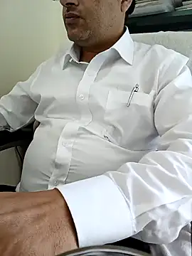 Snapshot of Hot-man39 chatting on January 21, 2025, 5:38 am Hot-man39 online show from January 21, 2025, 5:38 am