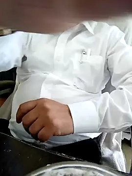 Snapshot of Hot-man39 chatting on January 21, 2025, 8:52 am Hot-man39 online show from January 21, 2025, 8:52 am