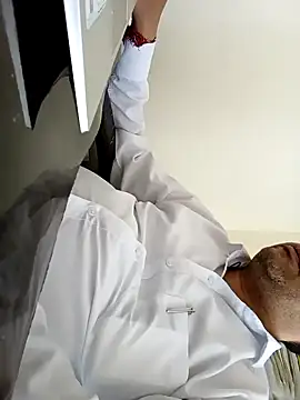 Snapshot of Hot-man39 chatting on January 23, 2025, 9:39 am Hot-man39 online show from January 23, 2025, 9:39 am