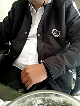 Snapshot of Hot-man39 chatting on January 31, 2025, 11:35 am Hot-man39 online show from January 31, 2025, 11:35 am