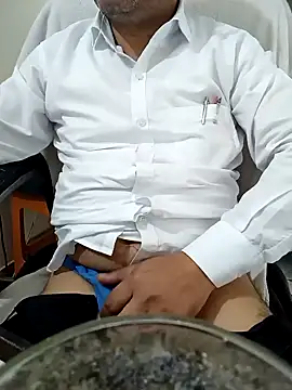 Snapshot of Hot-man39 chatting on February 1, 2025, 12:05 pm Hot-man39 online show from February 1, 2025, 12:05 pm