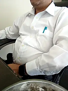 Snapshot of Hot-man39 chatting on March 18, 2025, 6:25 am Hot-man39 online show from March 18, 2025, 6:25 am