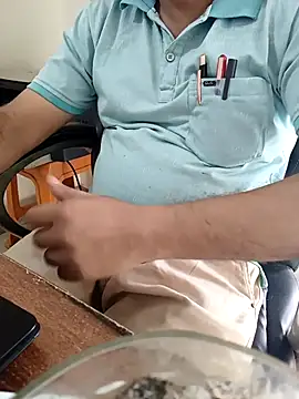 Snapshot of Hot-man39 chatting on September 27, 2025, 10:42 am Hot-man39 online show from September 27, 2025, 10:42 am