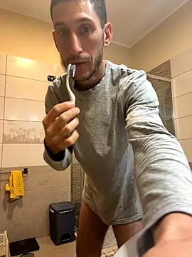 Gionnytav online show from November 12, 2025, 4:35 am