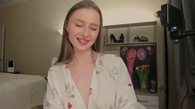 Snapshot of CharlotteWells chatting on March 8, 2025, 2:30 pm CharlotteWells online show from March 8, 2025, 2:30 pm