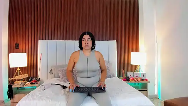 Snapshot of Liana_Asaff chatting on January 25, 2025, 7:39 pm Liana Asaff online show from January 25, 2025, 7:39 pm