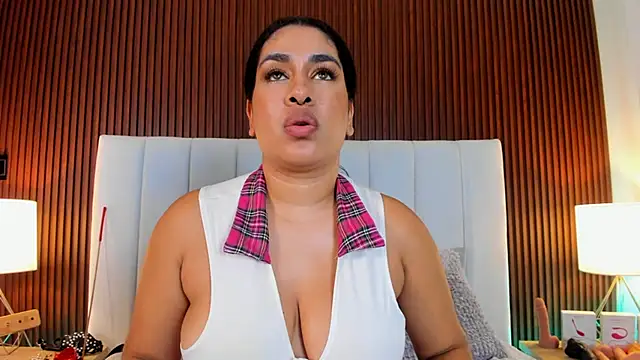 Snapshot of Liana_Asaff chatting on January 27, 2025, 10:38 pm Liana Asaff online show from January 27, 2025, 10:38 pm