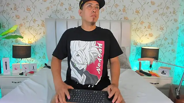 Snapshot of Liana_Asaff chatting on February 12, 2025, 1:41 am Liana Asaff online show from February 12, 2025, 1:41 am