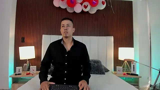 Snapshot of Liana_Asaff chatting on February 21, 2025, 7:21 pm Liana Asaff online show from February 21, 2025, 7:21 pm