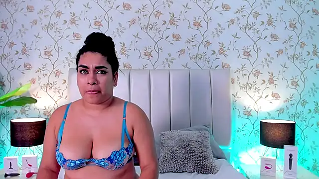 Snapshot of Liana_Asaff chatting on February 25, 2025, 2:58 am Liana Asaff online show from February 25, 2025, 2:58 am