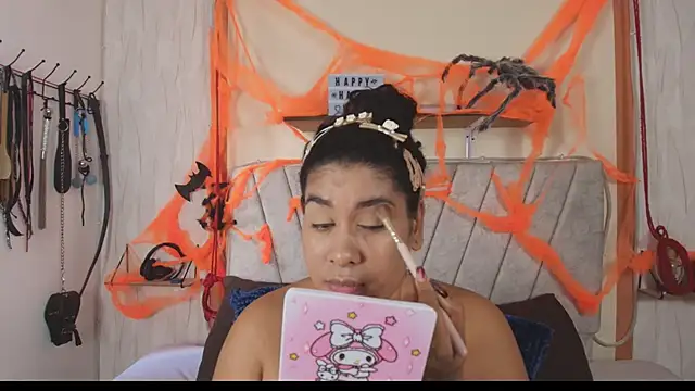 Snapshot of Liana_Asaff chatting on October 25, 2025, 6:46 pm Liana Asaff online show from October 25, 2025, 6:46 pm