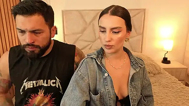 Snapshot of teseo_and_afroditha_ chatting on December 2, 2025, 3:12 am teseo and afroditha online show from December 2, 2025, 3:12 am