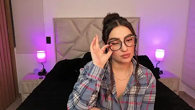 teseo and afroditha  online show from March 6, 2026, 3:47 am