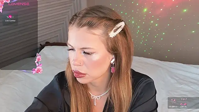 KristinaMoon online show from April 19, 2026, 10:47 am