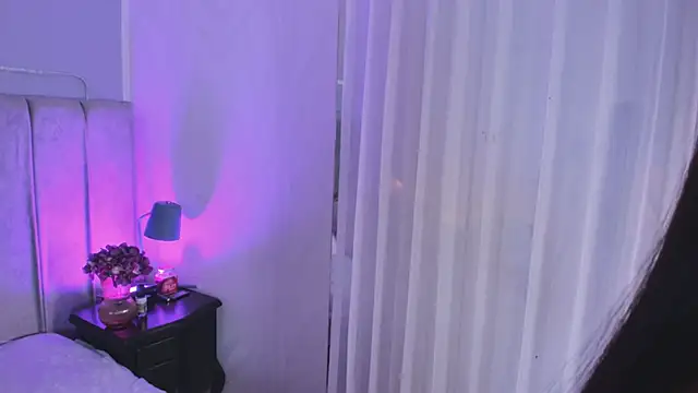 Snapshot of EvaaStevens chatting on November 26, 2025, 2:51 pm EvaaStevens online show from November 26, 2025, 2:51 pm