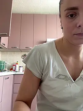 Snapshot of AlisaKissss chatting on March 5, 2025, 5:07 am AlisaKissss online show from March 5, 2025, 5:07 am