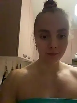 Snapshot of AlisaKissss chatting on November 7, 2025, 7:36 pm AlisaKissss online show from November 7, 2025, 7:36 pm