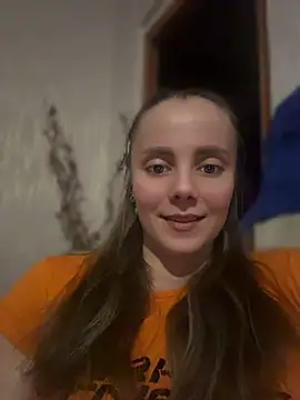 Snapshot of AlisaKissss chatting on April 8, 2026, 3:56 pm AlisaKissss online show from April 8, 2026, 3:56 pm