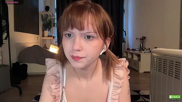 electric babe online show from November 25, 2025, 11:54 am