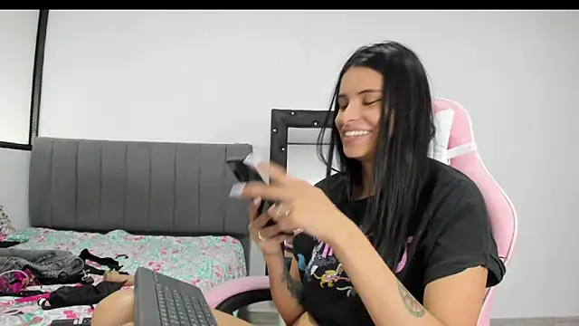  elektrah online show from February 16, 2025, 9:59 pm