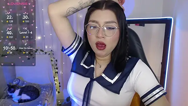 Snapshot of mily_thomson_b_ chatting on November 6, 2025, 7:48 pm mily thomson b online show from November 6, 2025, 7:48 pm