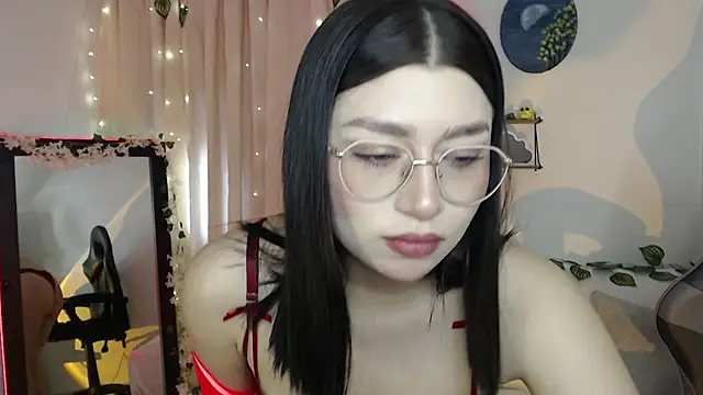 Snapshot of mily_thomson_b_ chatting on November 16, 2025, 9:20 pm mily thomson b online show from November 16, 2025, 9:20 pm