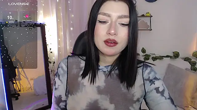 Snapshot of mily_thomson_b_ chatting on November 25, 2025, 2:28 pm mily thomson b online show from November 25, 2025, 2:28 pm