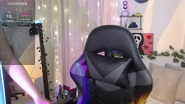 Snapshot of mily_thomson_b_ chatting on November 27, 2025, 7:49 pm mily thomson b online show from November 27, 2025, 7:49 pm