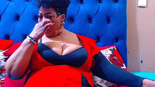 ebonycandy10 online show from December 4, 2025, 5:06 am