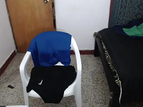 Snapshot of jefmuscle chatting on December 1, 2025, 12:43 pm jefmuscle online show from December 1, 2025, 12:43 pm