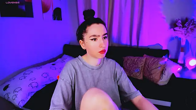 Lily xBabe online show from September 17, 2025, 7:32 am