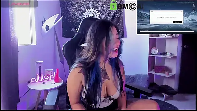 sweetcoralinee online show from January 17, 2026, 3:06 pm