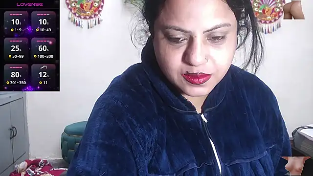 Sexy komolika online show from December 3, 2025, 1:57 am