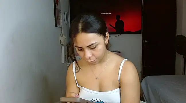 Snapshot of violet_leo chatting on February 28, 2025, 6:09 pm violet leo online show from February 28, 2025, 6:09 pm