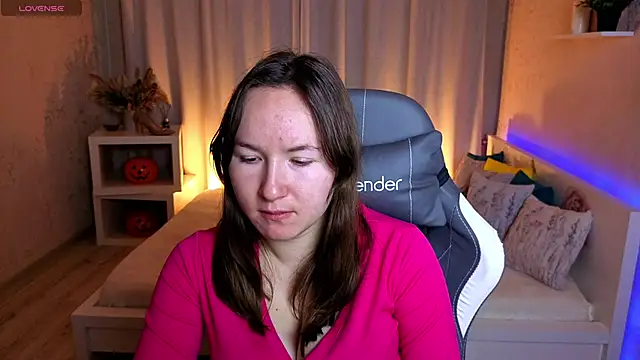 Snapshot of Little_doll_meow chatting on November 6, 2025, 2:56 am Little doll meow online show from November 6, 2025, 2:56 am