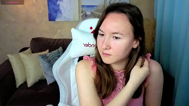 Snapshot of Little_doll_meow chatting on November 26, 2025, 2:56 am Little doll meow online show from November 26, 2025, 2:56 am