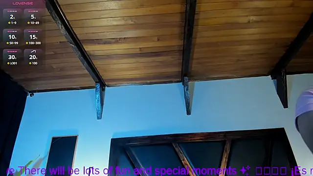 EmiliWilliams online show from April 7, 2026, 11:15 pm