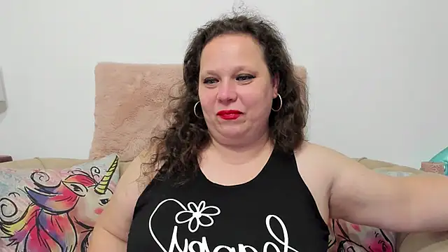 Snapshot of KarolineJoyy chatting on November 28, 2025, 7:38 pm KarolineJoyy online show from November 28, 2025, 7:38 pm