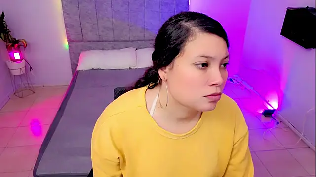 Lana stone  online show from December 1, 2025, 3:33 am