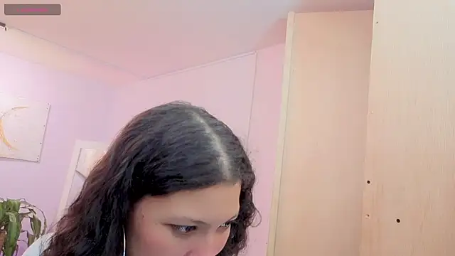 Lana stone  online show from March 27, 2026, 3:34 am