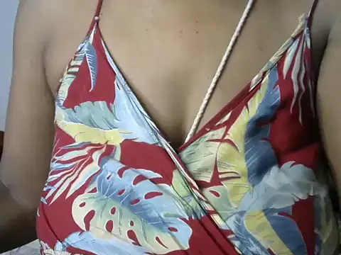 Snapshot of Thobi2020 chatting on November 6, 2025, 8:15 am Thobi2020 online show from November 6, 2025, 8:15 am