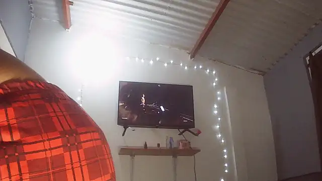 linzeysmith4 online show from February 21, 2026, 3:29 am