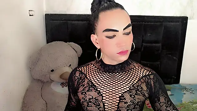 Michell Queen online show from November 23, 2025, 8:14 am