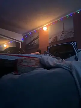 bigdickgio6923 online show from March 17, 2026, 10:57 pm