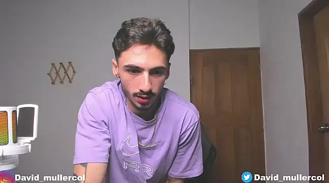 Snapshot of David_Brown18 chatting on January 6, 2025, 9:54 pm David Brown18 online show from January 6, 2025, 9:54 pm